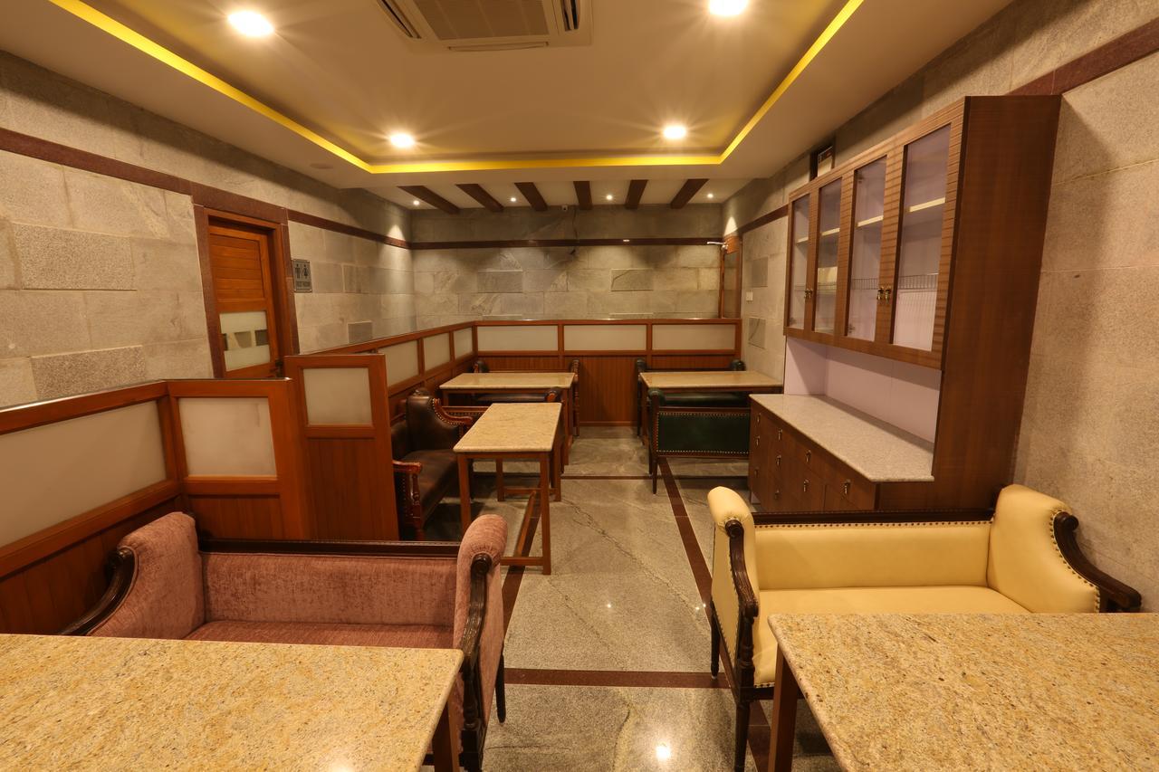 Mayapuri Amira Kumbakonam Buitenkant foto