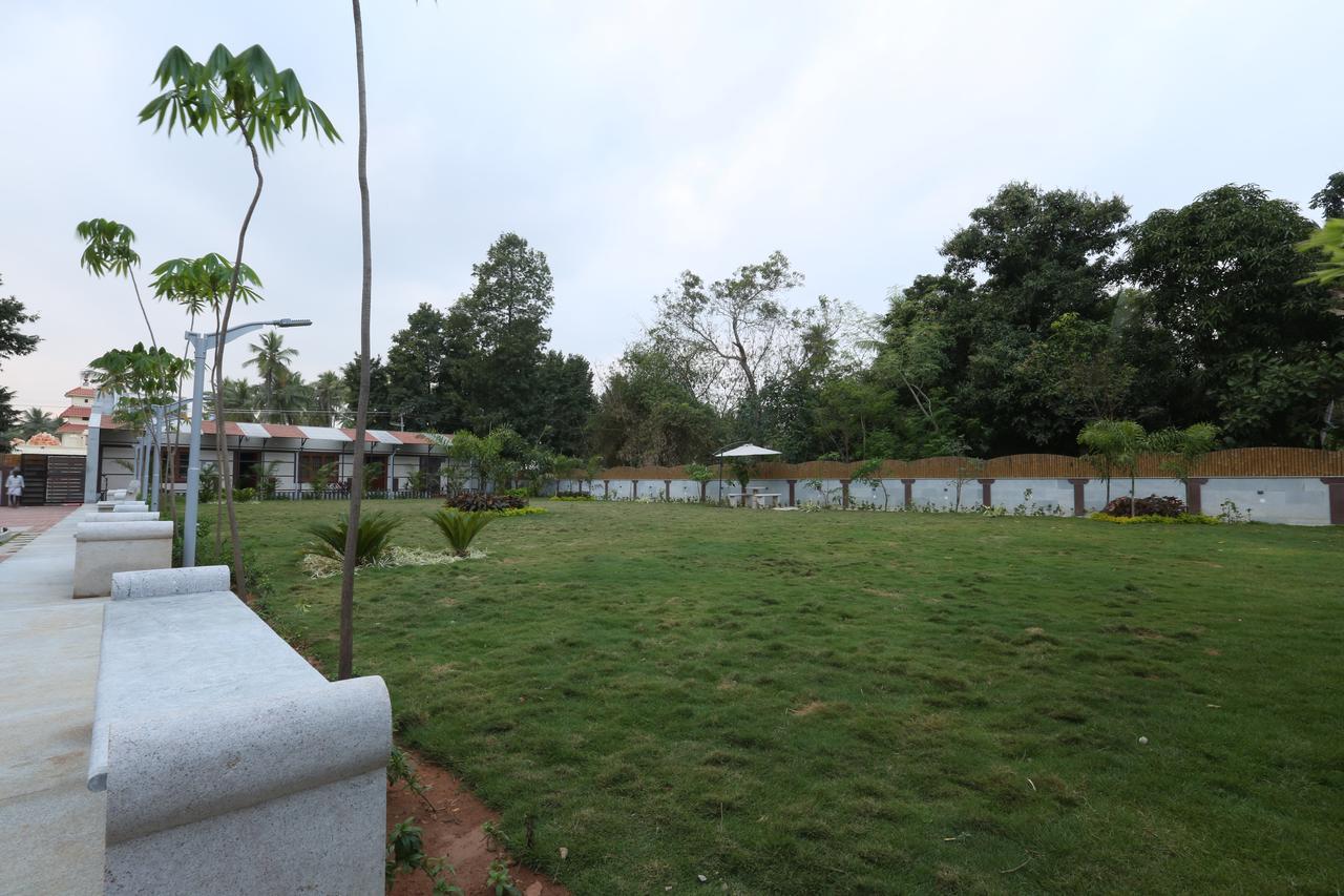 Mayapuri Amira Kumbakonam Buitenkant foto