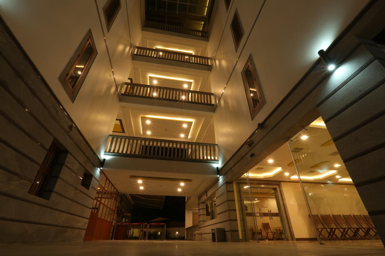 Mayapuri Amira Kumbakonam Buitenkant foto